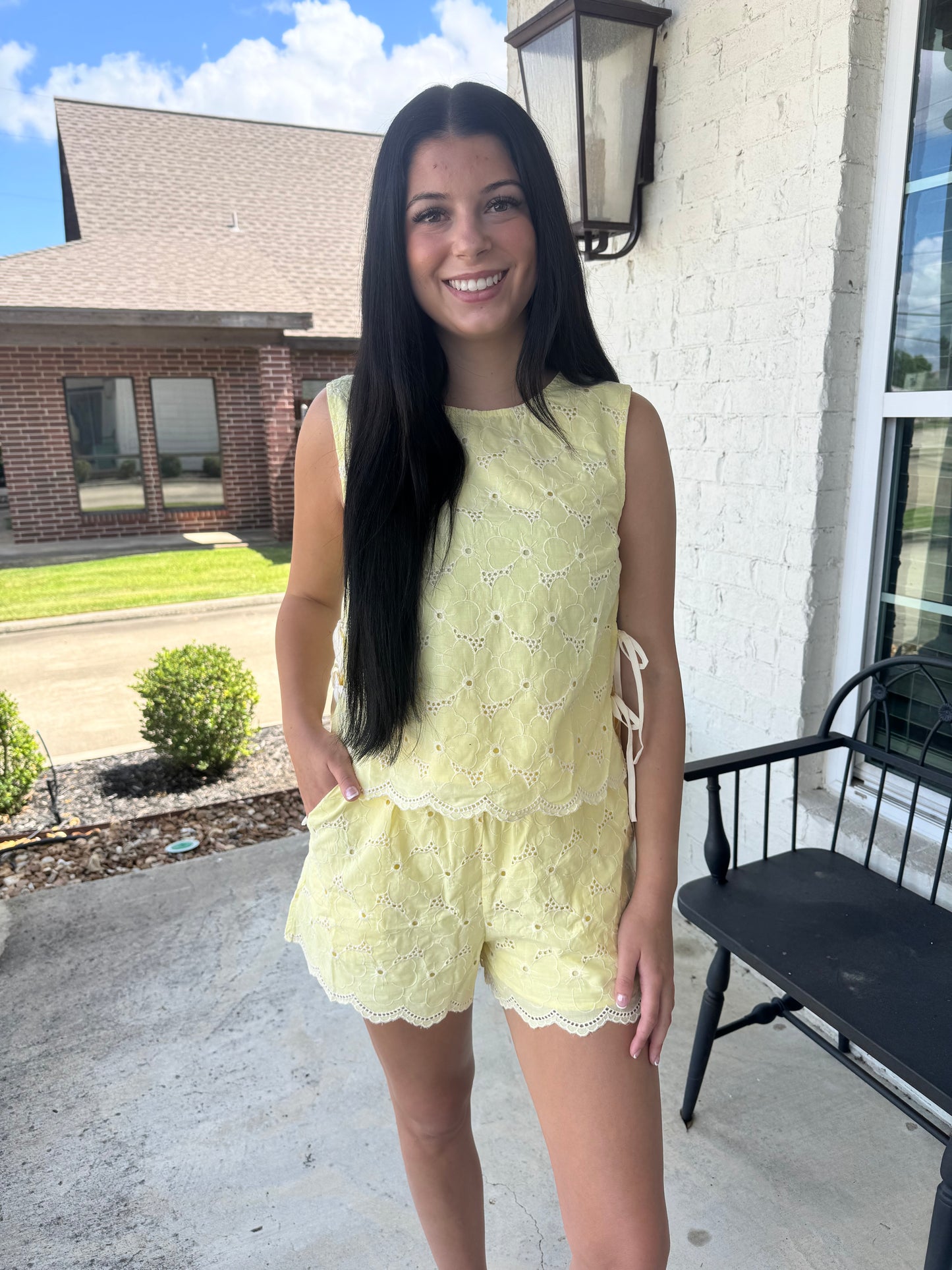 Lemon Drop Eyelet Scalloped Set