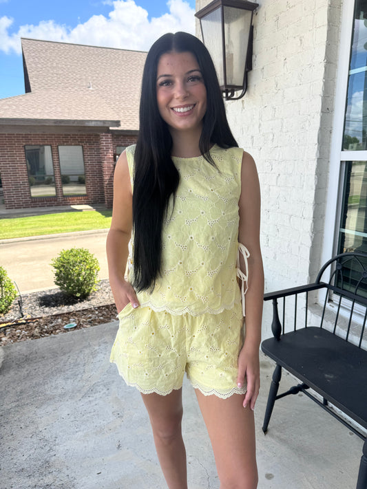Lemon Drop Eyelet Scalloped Set