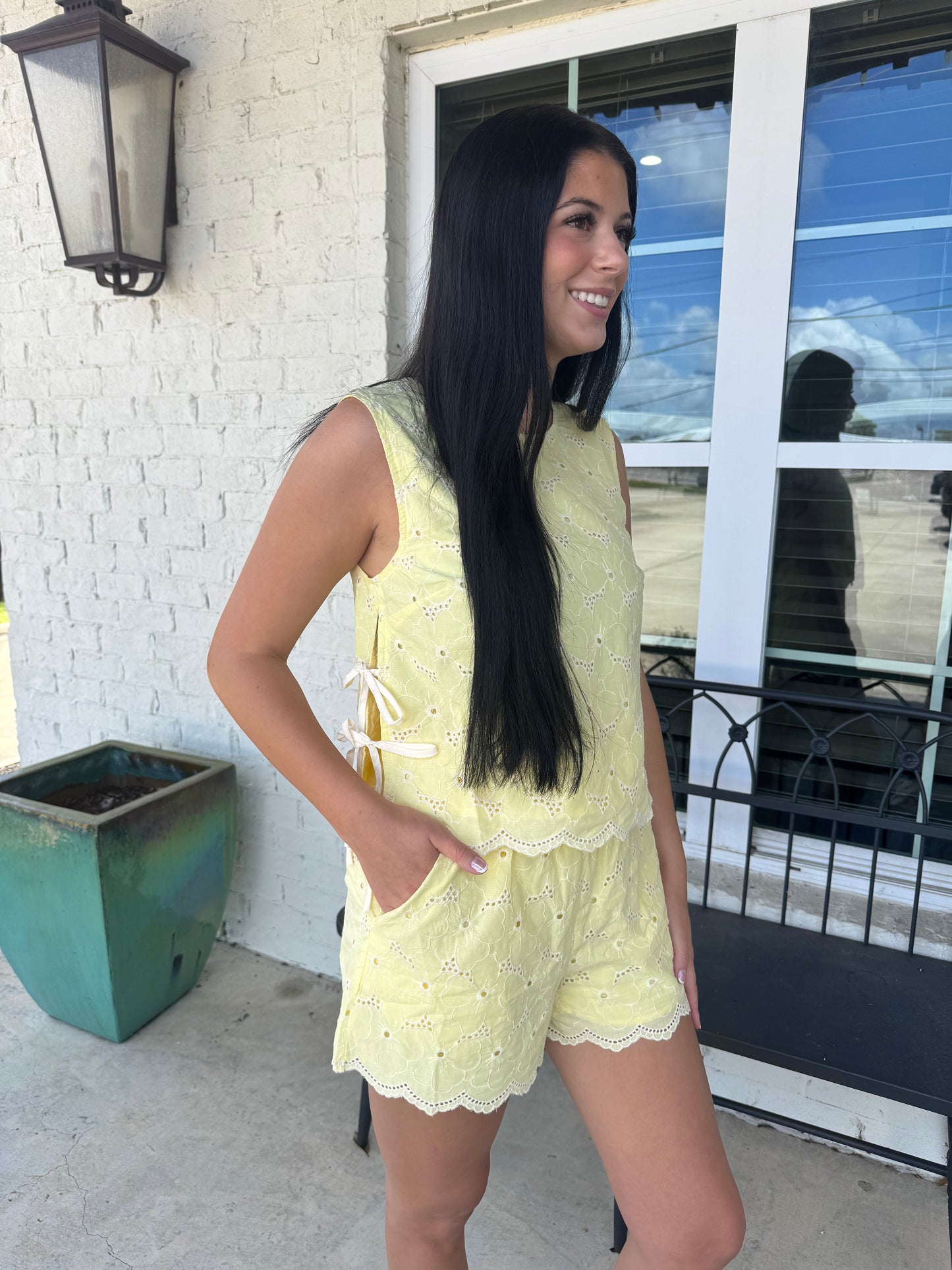 Lemon Drop Eyelet Scalloped Set
